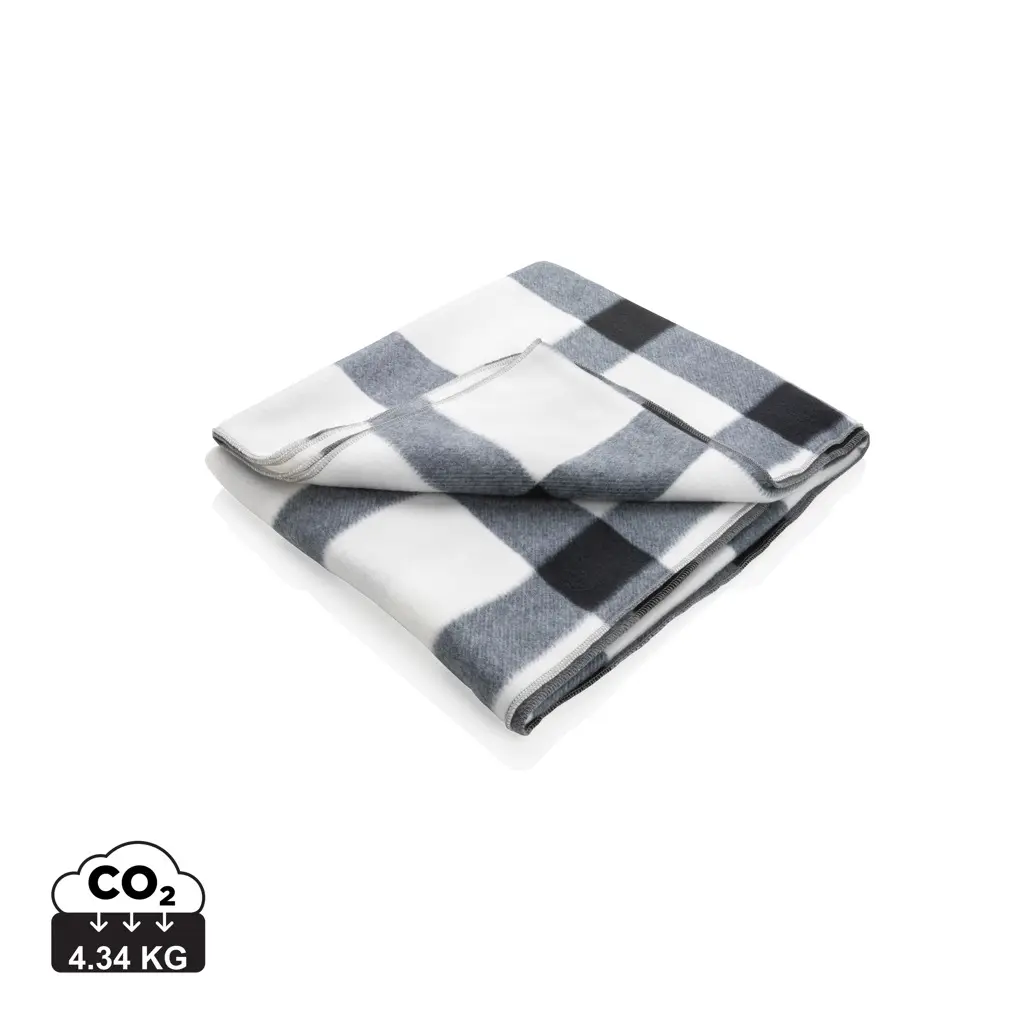 coperta in pile personalizzata piegata con indicazione impatto ambientale CO2