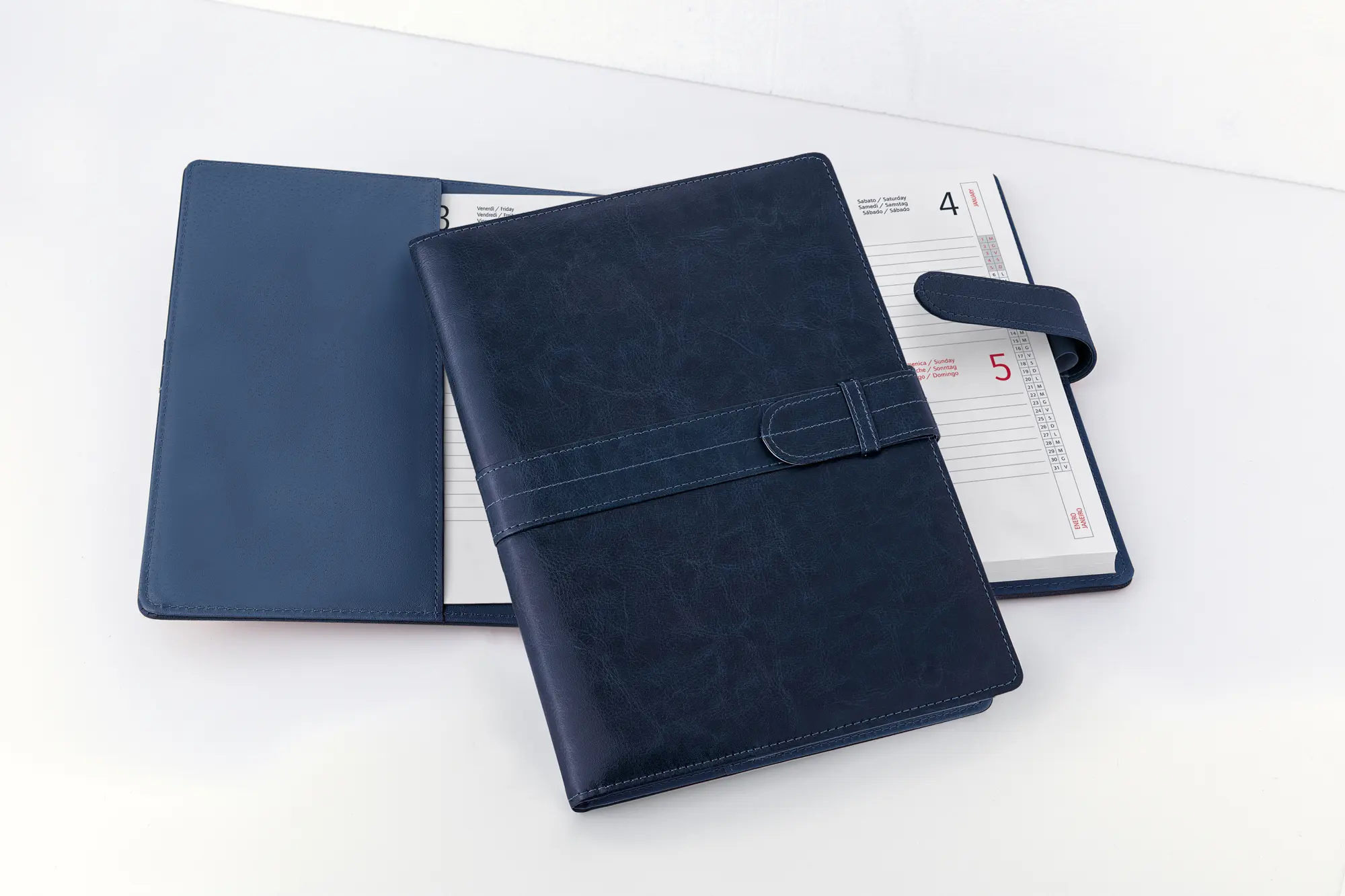 Agenda portafoglio 2027 personalizzabile con chiusura a fibbia e interno giornaliero intercambiabile